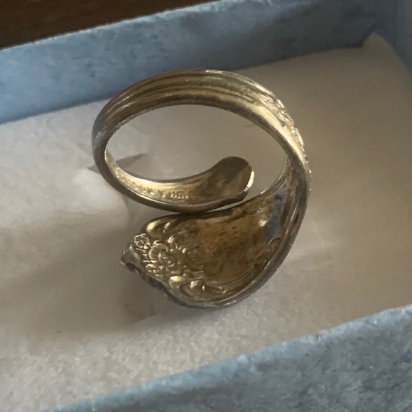 Vintage Rogers Oneida Spoon Ring - Picture 4 of 7